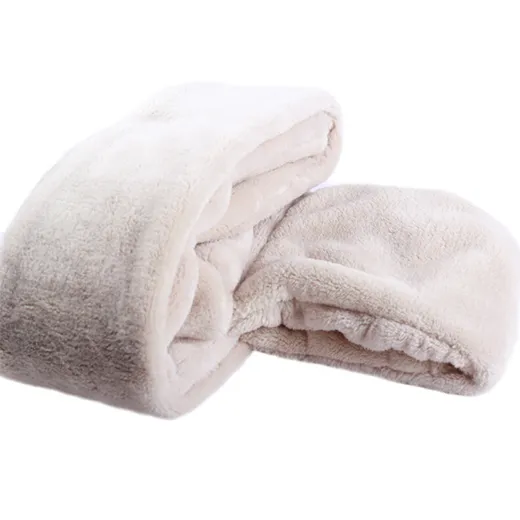 2-Set Muts, Sjaal en Handschoenen in één. Heerlijk Zacht en Pluizig - Afbeelding 4