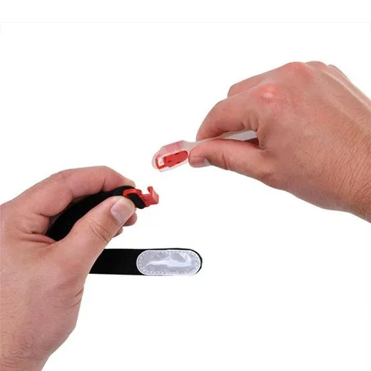 Verstelbaar LED Sportarmband – Ideaal voor hardlopers - Afbeelding 4